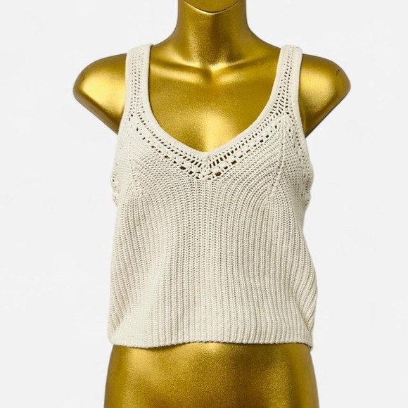 Abercrombie & Fitch cream crochet knit tank - Picture 2 of 5